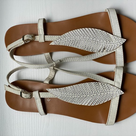 Feather Sandal - Picture 3 of 3